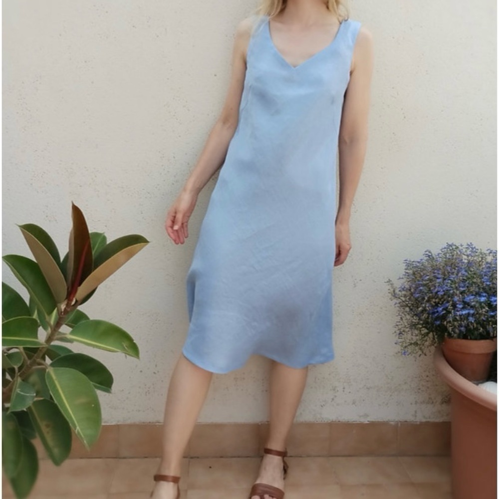 Kadrika Light Blue Linen Dress